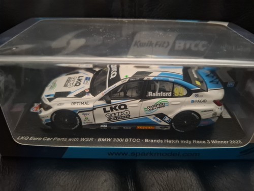 Spark scale bmw 330i - 1/43,