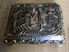 Vintage trinket box red lining