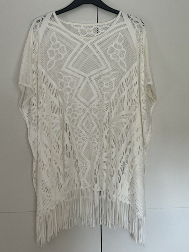 Pretty cream white fringed - cream,