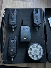 SONIK SKS FISHING ALARM AND RECEIVER SET 3 + 1 + BIVVY LIGHT UNUSED