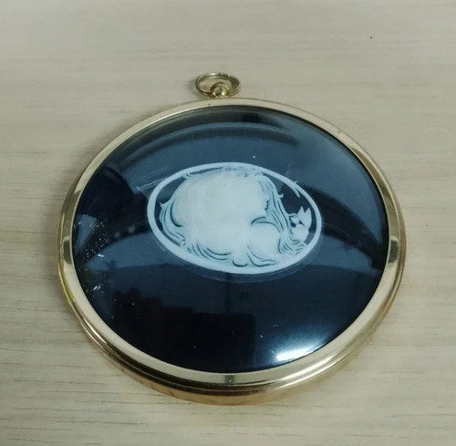 Miniature cameo world - of, peter
