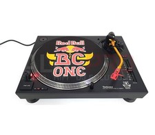 Technics SL-1210 MK7  Pair Off Redbull Edition And Traktor Z2 Mixer