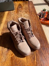Unworn Women's Lyonsdale