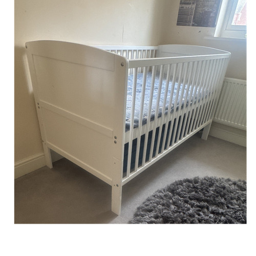 Wooden white nursery cotbed - white,