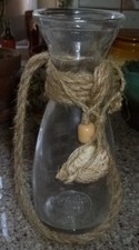 DECORATIVE COUNTRY ½ LITER LITRE GLASS CARAFE WITH HESSIAN ROPE AND SEA SHELL   