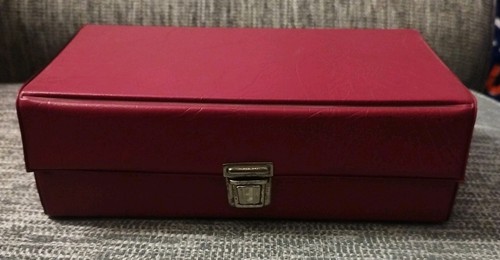 Dark red vinyl cassette - red,