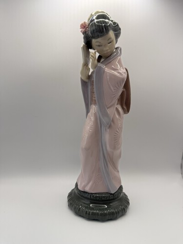 Lladro timid japanese - timid,