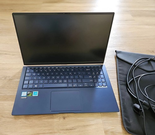 Asus zenbook 8565u - 8th, gen