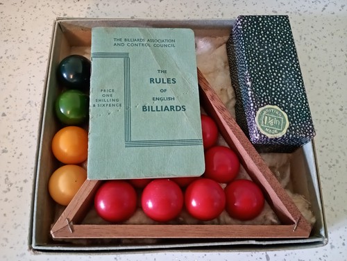 Vintage boxed set miniature - set,