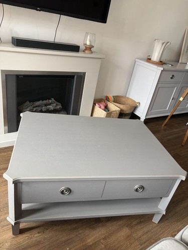 Laura ashley henshaw - laura, grey