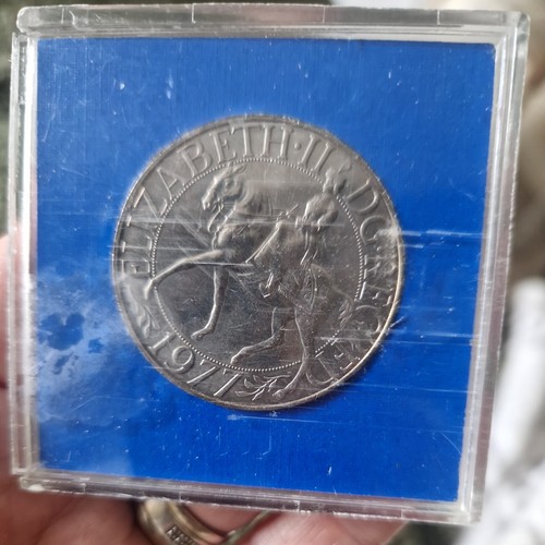 1977 queen elizabeth silver - queen,
