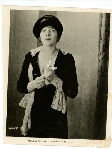 Vintage 8x10 phot held - 8x10,