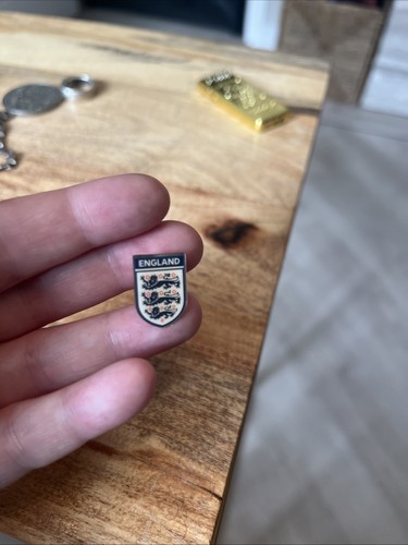 England pin badge - england,