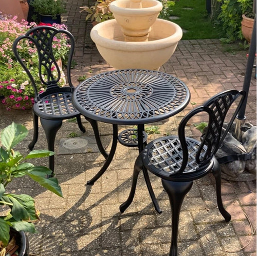Cast aluminium bistro set - cast,