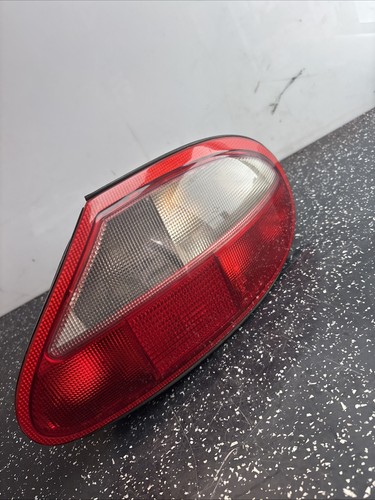 Right rear tail light lamp - right,