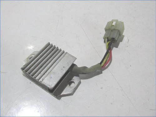 Battery charge regulator