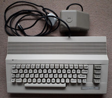 Commodore C64C Computer, Power Supply & Manual
