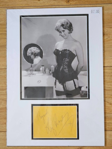 Liz fraser genuine signed - liz,