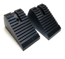 Rubber Wheel Chock Heavy Duty Blocks for Vehicles, Cars, Caravan, Trailer 2pcs
