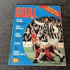 Goal Magazine 28 Aug 1971 Tottenham Chesterfield Larry Lloyd Neil Martin