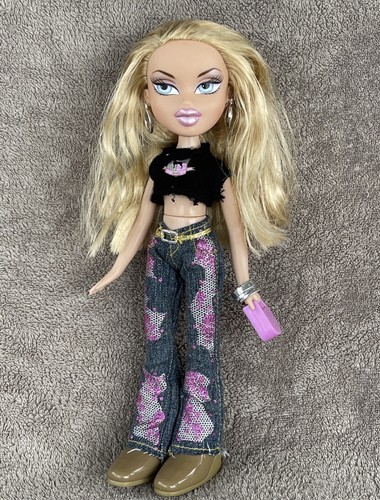 Bratz doll walking cloe - bratz,