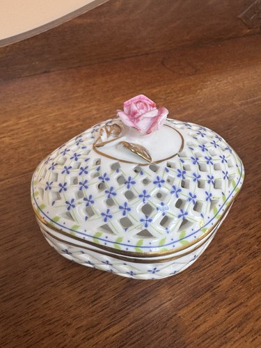 Vintage reine pierced - reine,
