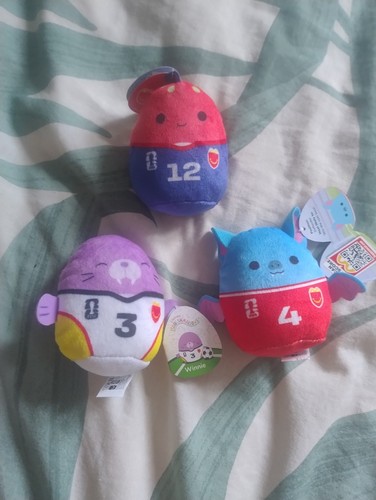 World cup squishmallows bundle - cup,
