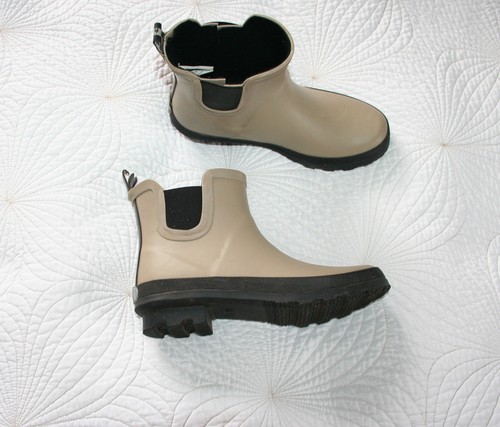 Beige with black - black, soles