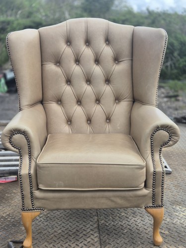 Cream chesterfield queen - cream,