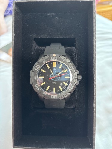 New nite hawk men watch - new, 300m
