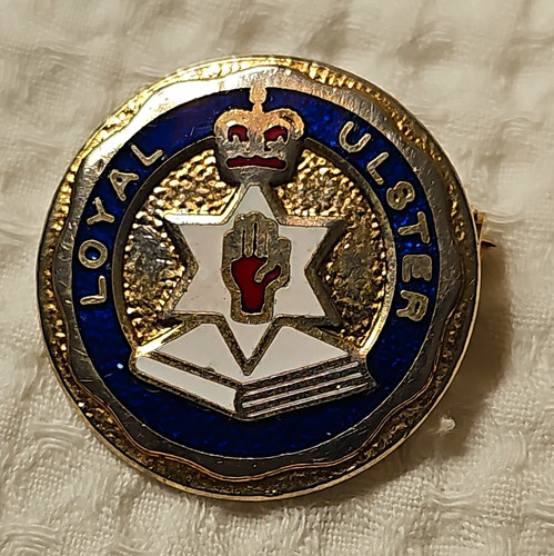 Loyal ulster enamel - enamel, badge
