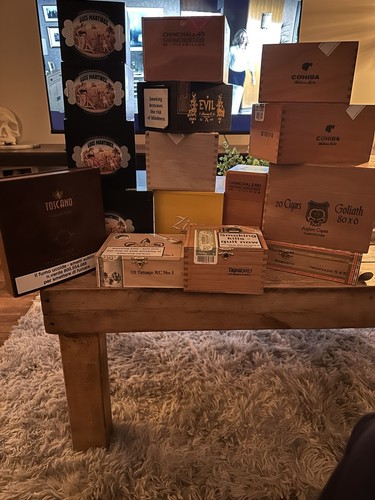 Variety empty cigar - of, boxes