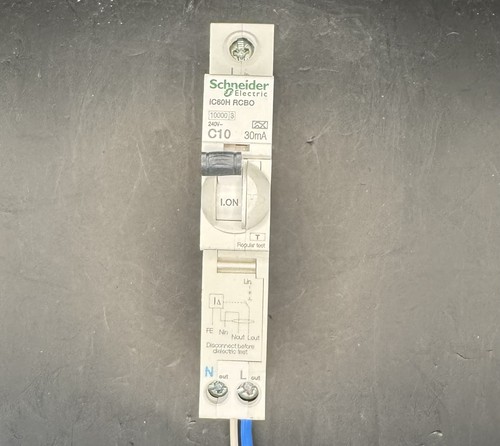 Schneider rcbo c10 - 30ma, acti9