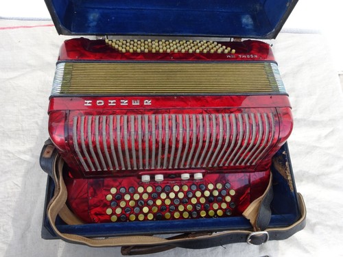 Accordion button - button,