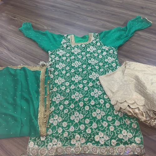 Ladies pakistani clothes asian - pakistani,