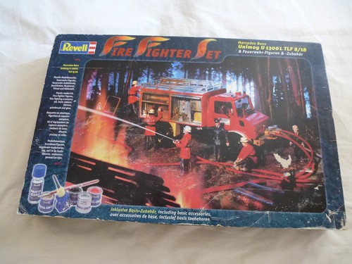 Revell fire fighter set - 1:24,
