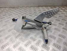 2001 YAMAHA YZF R1 5JJ Left Front Peg Hanger