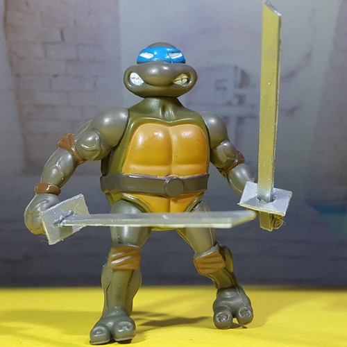 Tmnt leonardo tiny 2002 - tiny,