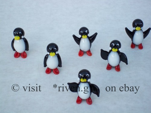 Penguin figurines coloured - figurines, x