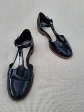 CLARKS TAYLOR PALM Sz UK 6 WOMENS BLK PATENT FLAT CASUAL T BAR SHOES SANDALS 🔵