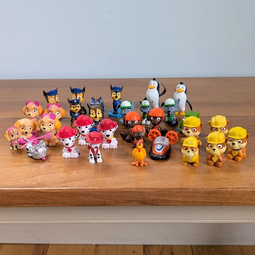 Paw patrol figures - figures, lot