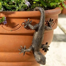 Lizard Flower Pot Hugger Resin