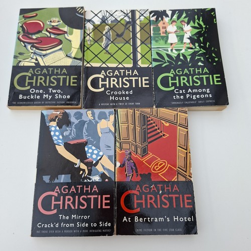 Agatha christie paperback - agatha,