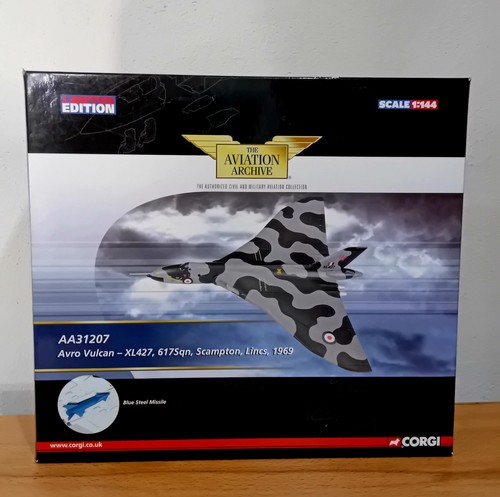 Corgi aviation aa31207 - aviation, avro