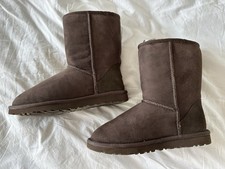 UGG Classic Short II Chocolate