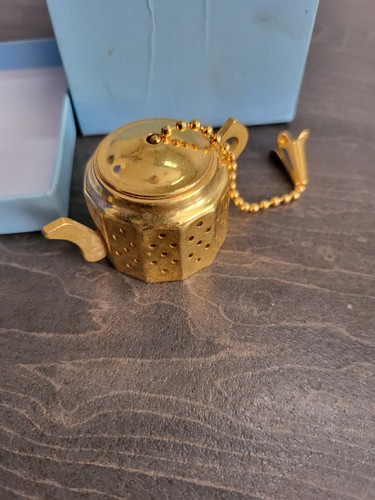 Vintage tea infuser gold tone - infuser,