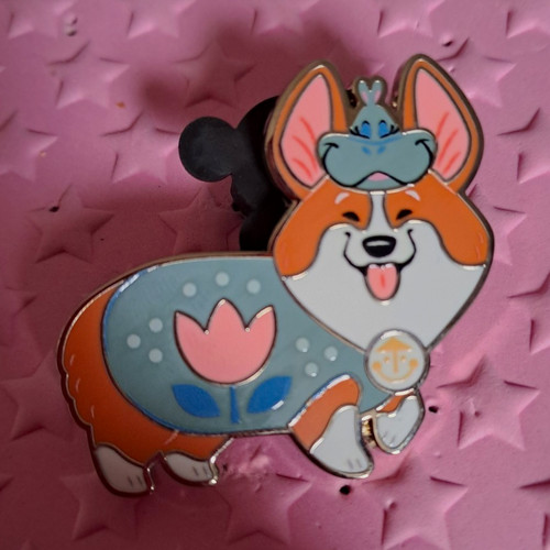 Disney corgi pin badge - badge, single
