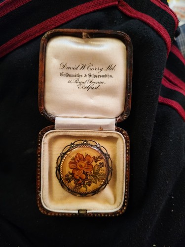 Antique jewellery box and