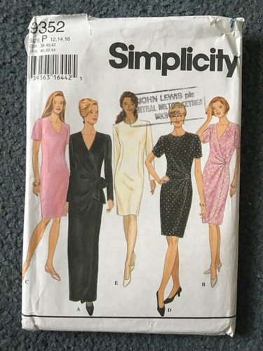 Uncut simplicity 9352 - uncut,