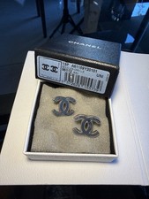 Authentic CHANEL CC logo